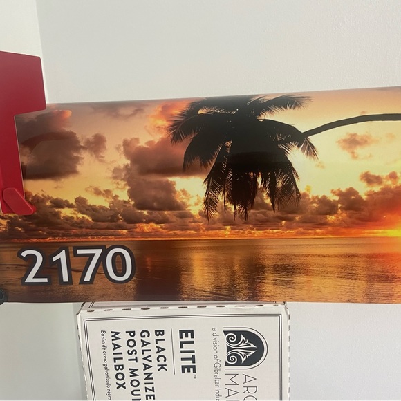 Custom Mailbox with beautiful Hawaiian sunset. Add your name & address optional. - Picture 2 of 11